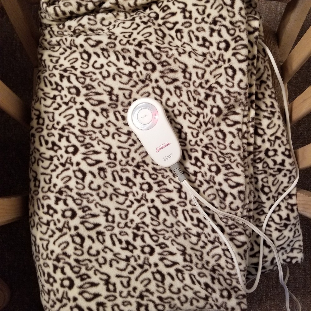 Electric Heated Cheetah Throw Blanket